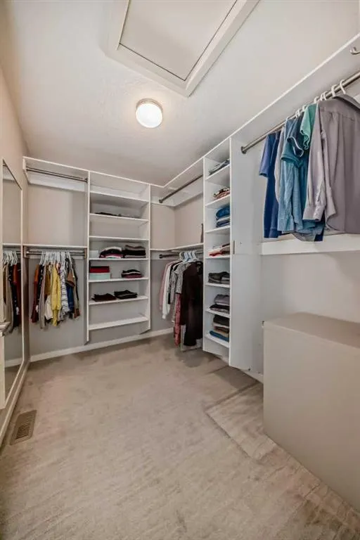 226 West Grove Point SW