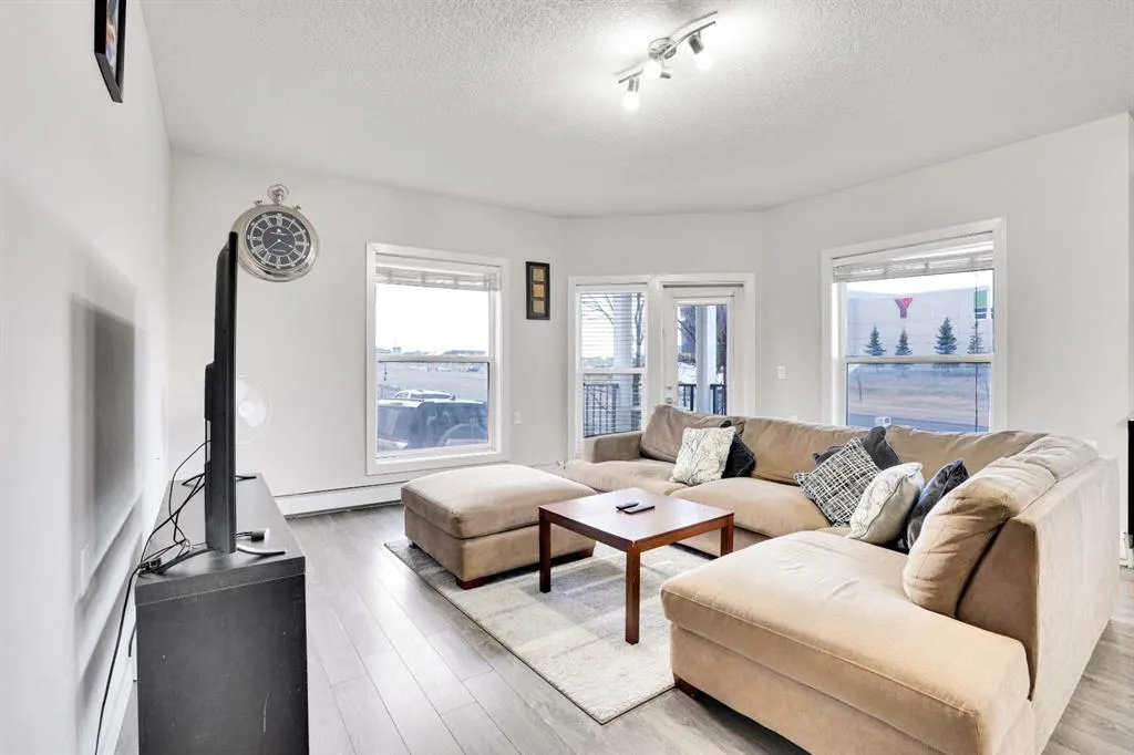 3 Taracove Estate Drive NE, #102