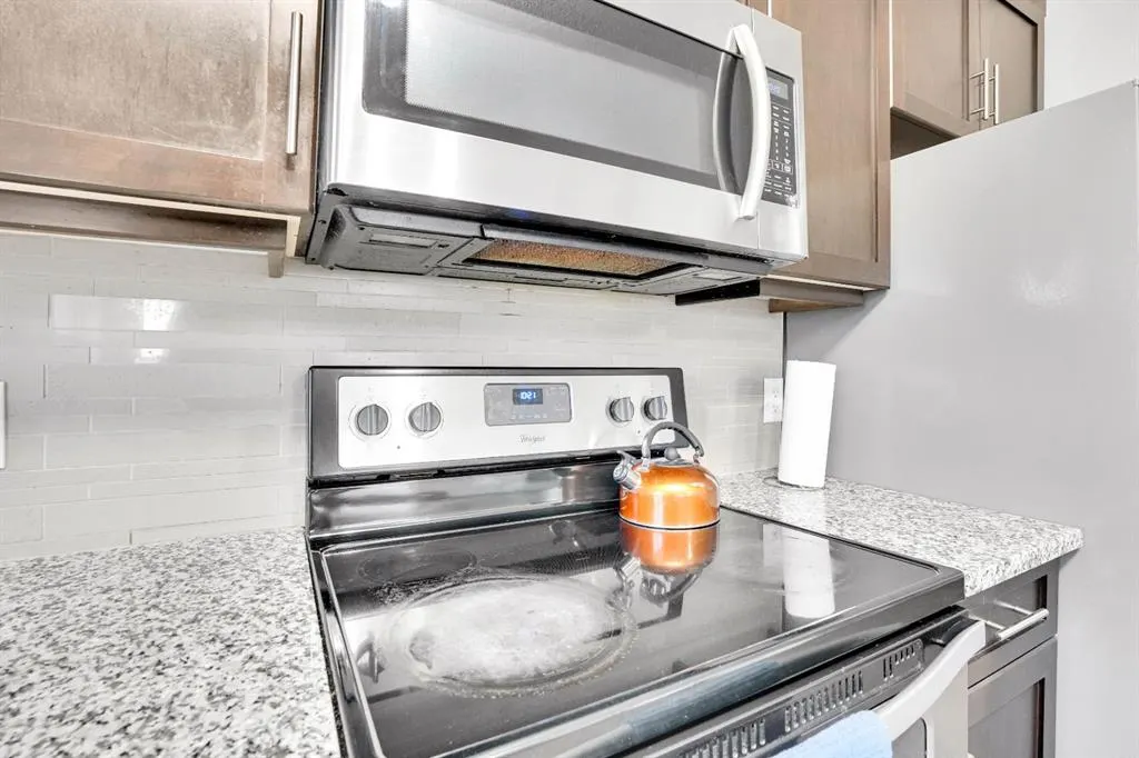 3 Taracove Estate Drive NE, #102