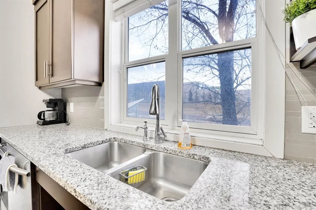 3 Taracove Estate Drive NE, #102