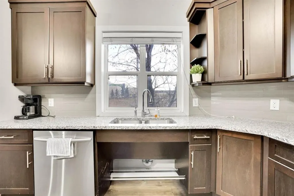 3 Taracove Estate Drive NE, #102