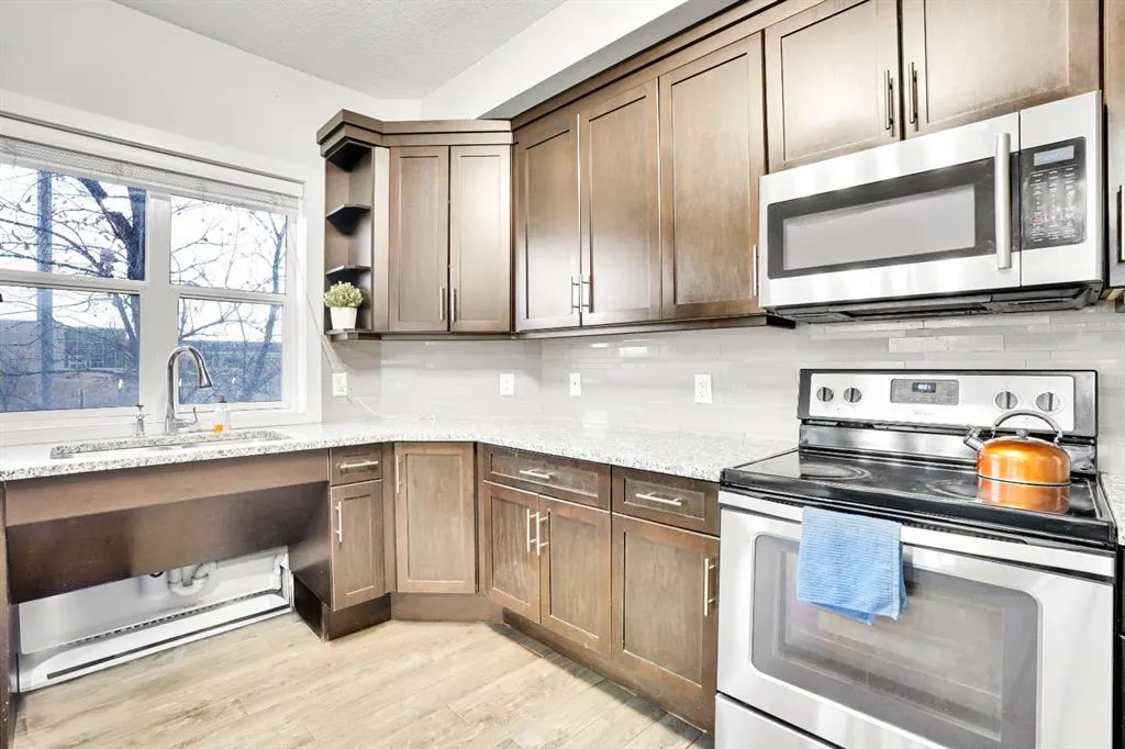 3 Taracove Estate Drive NE, #102