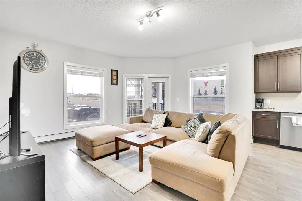 3 Taracove Estate Drive NE, #102