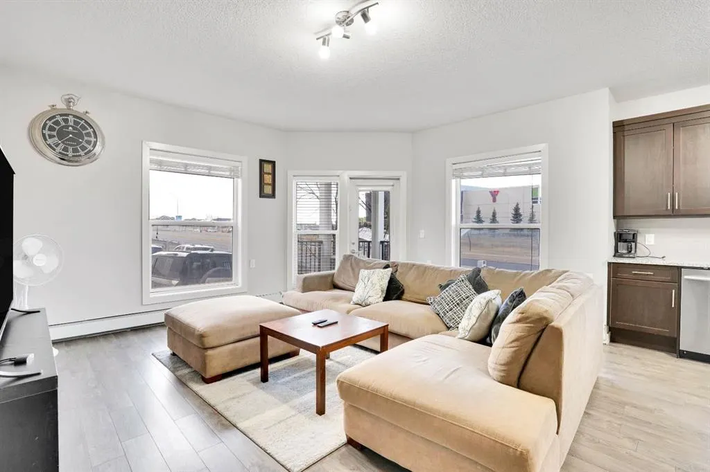 3 Taracove Estate Drive NE, #102