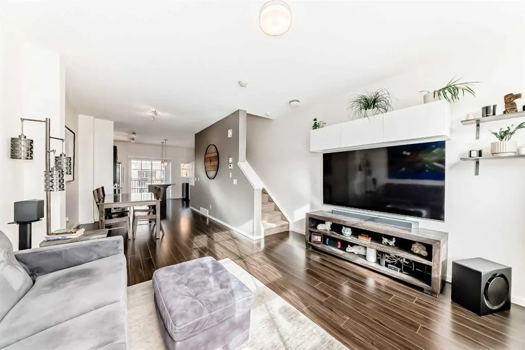 227 Copperpond Common SE