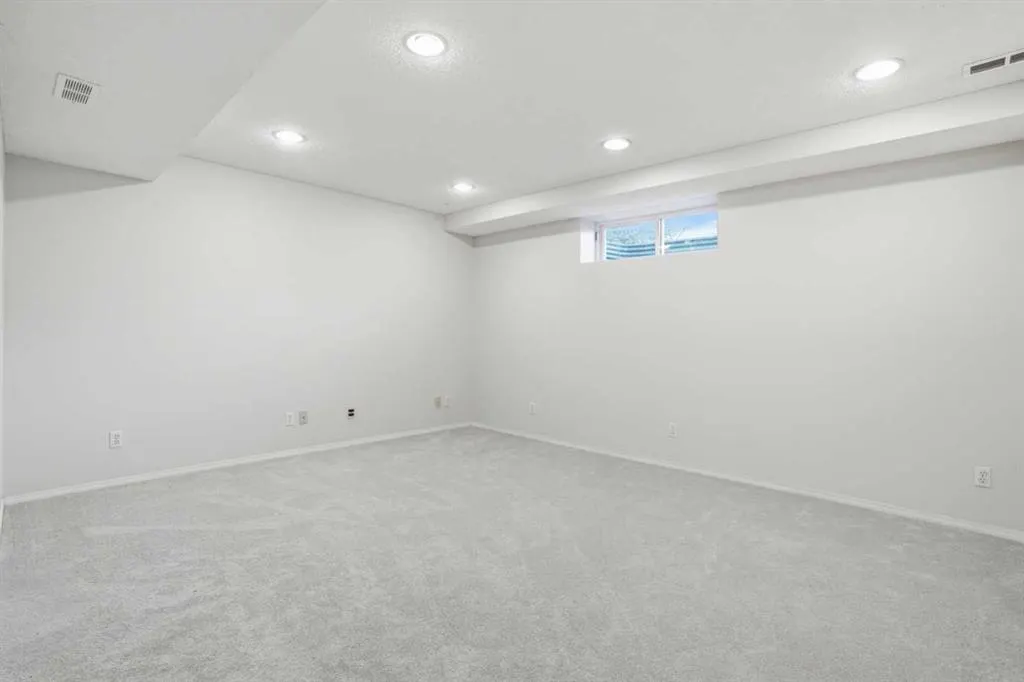 31 Citadel Estates Manor NW