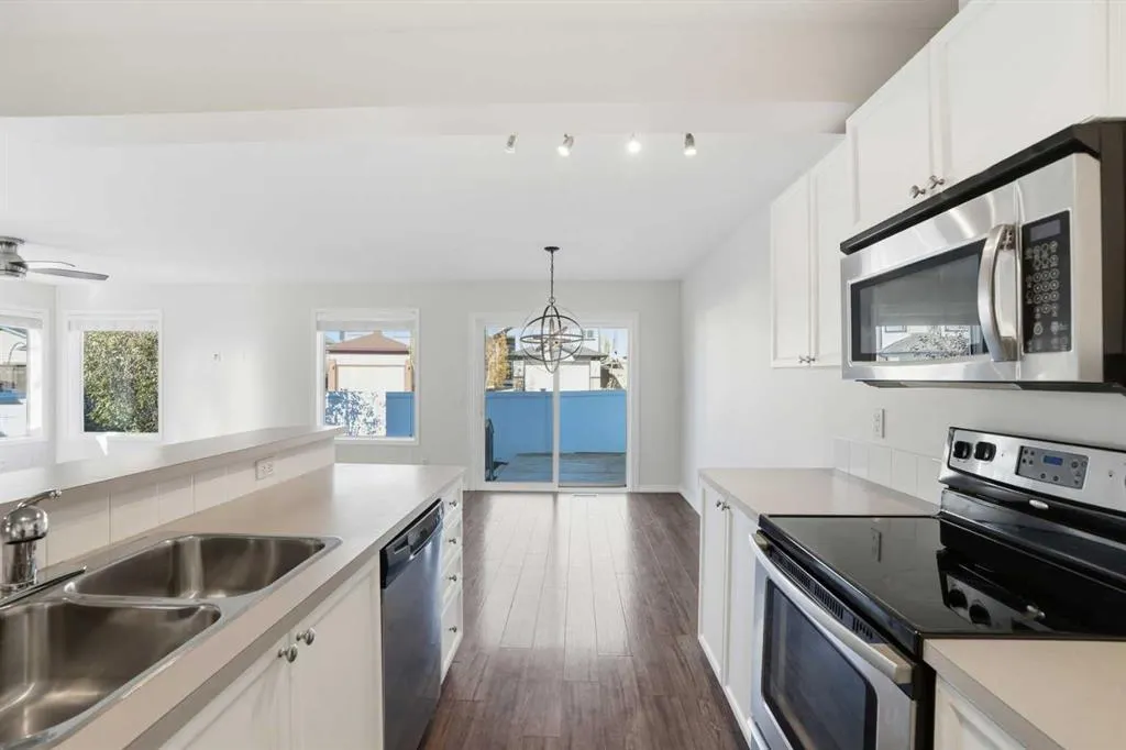 31 Citadel Estates Manor NW