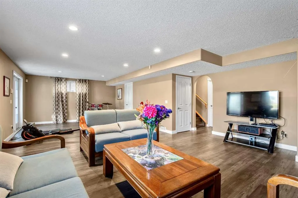 123 Cranwell Close SE