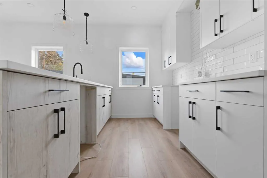 212 32 Avenue NE, #203