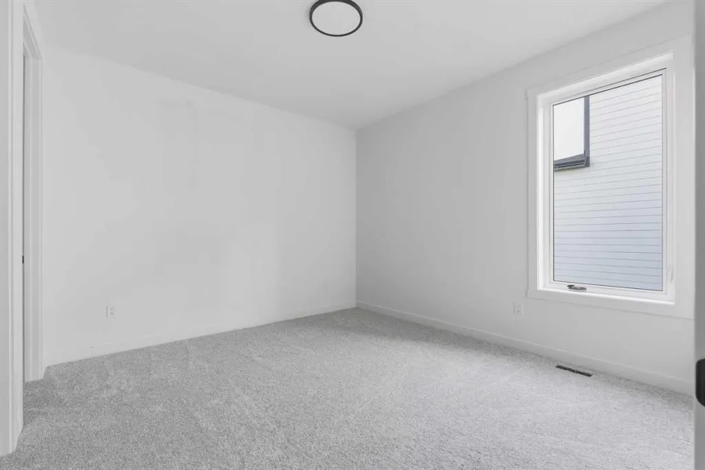 212 32 Avenue NE, #203