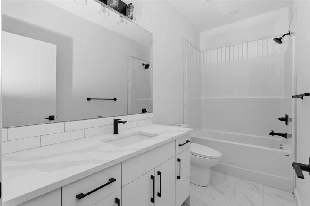 212 32 Avenue NE, #203