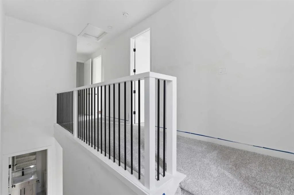 212 32 Avenue NE, #203