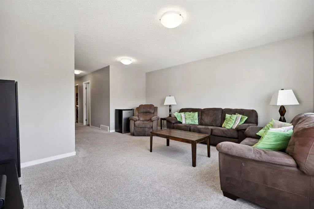 67 Auburn Glen Close SE