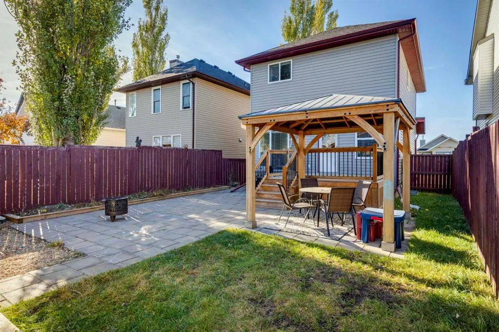 85 Crystal Shores Crescent