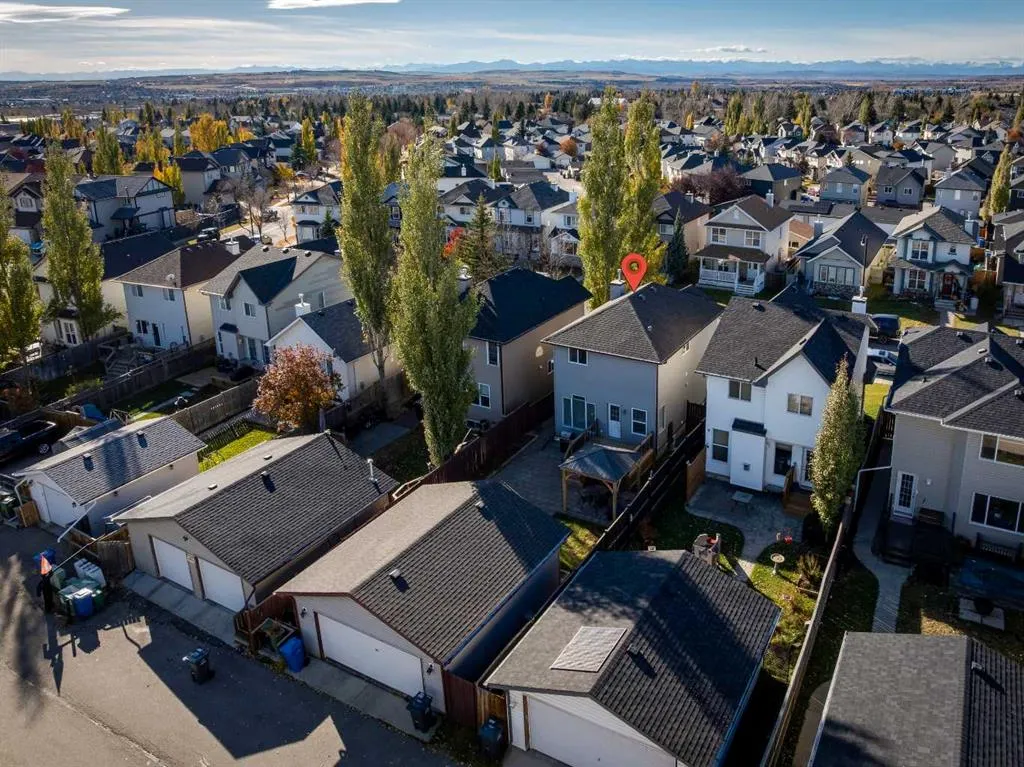 85 Crystal Shores Crescent