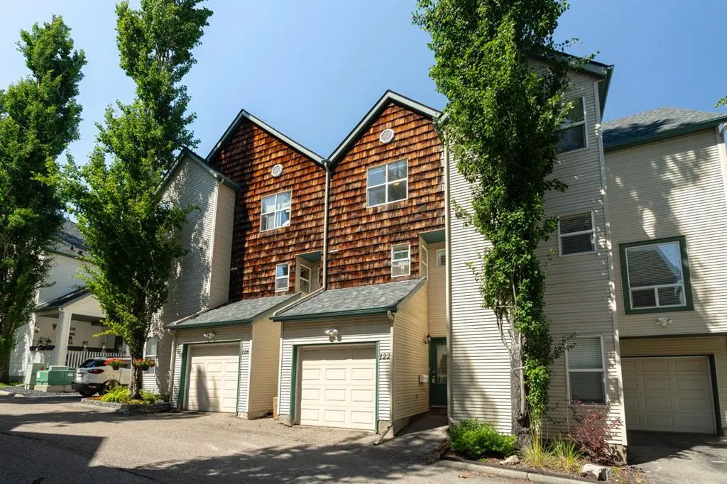 122 Bridlewood Lane SW