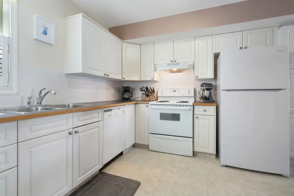 122 Bridlewood Lane SW