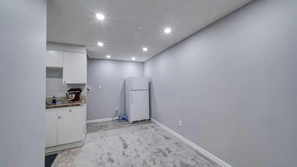 635 Taradale Drive NE