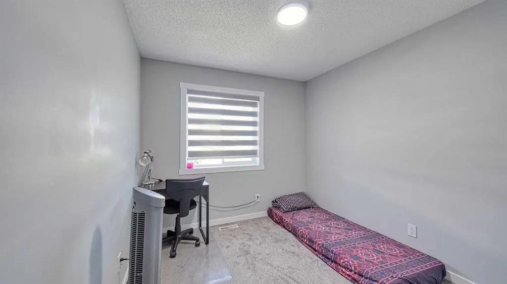 635 Taradale Drive NE