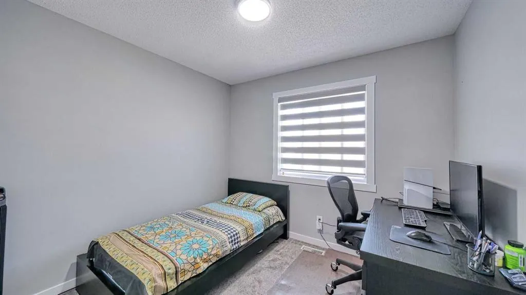 635 Taradale Drive NE