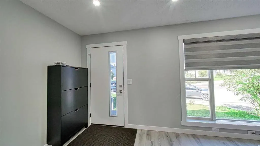 635 Taradale Drive NE