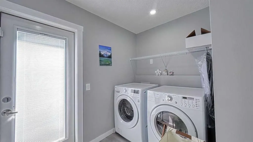 635 Taradale Drive NE