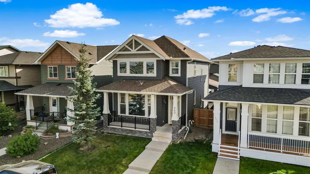 240 Evanspark Gardens NW