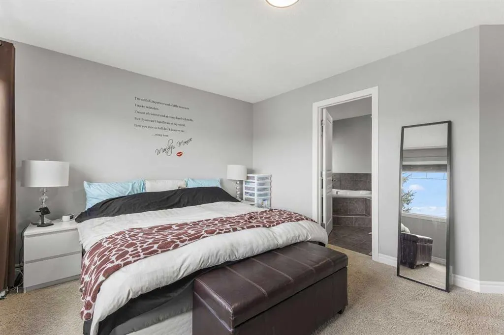 240 Evanspark Gardens NW