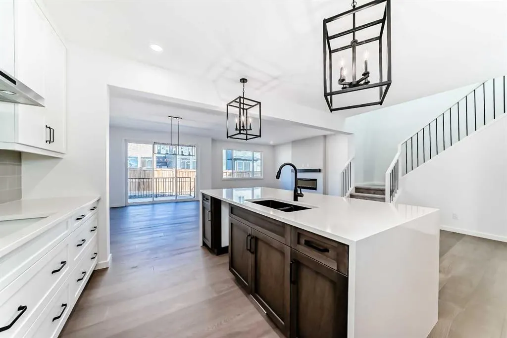 52 Creekside Path SW