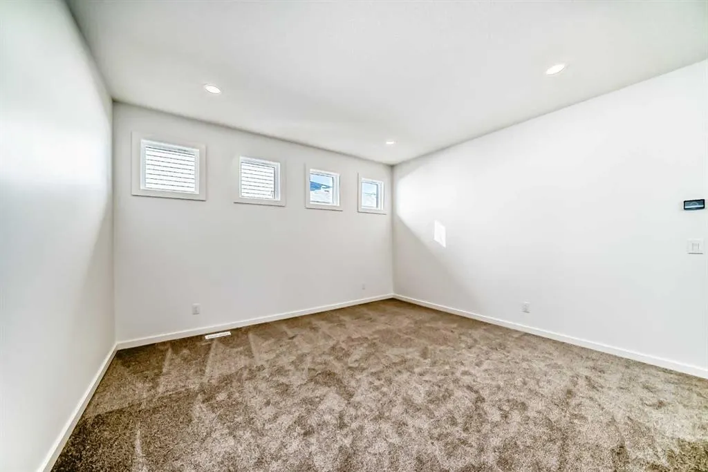 52 Creekside Path SW