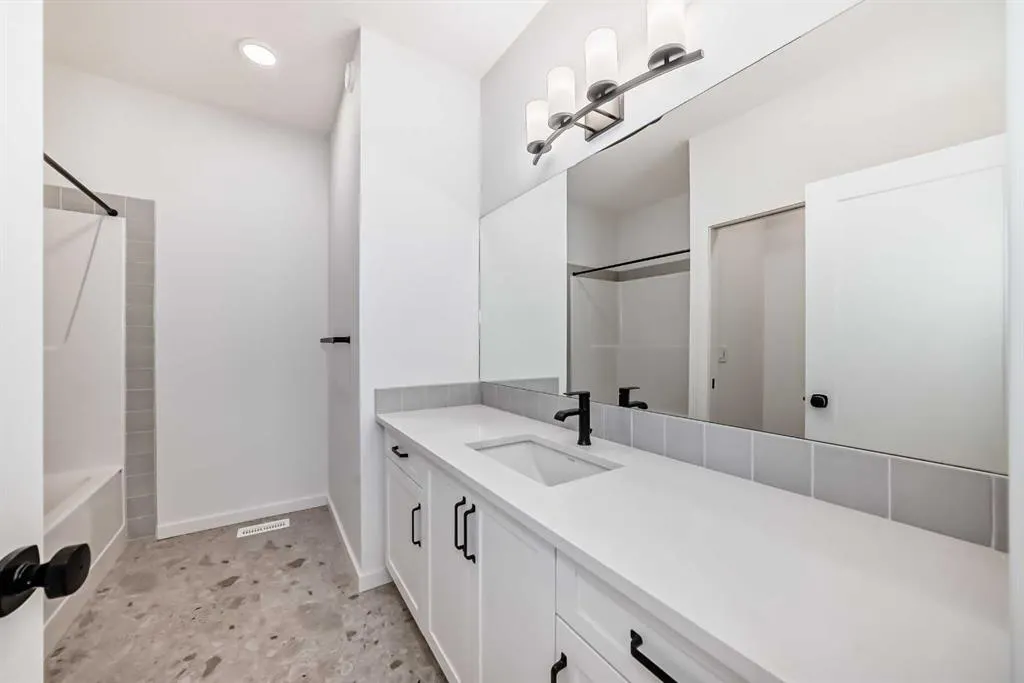 52 Creekside Path SW