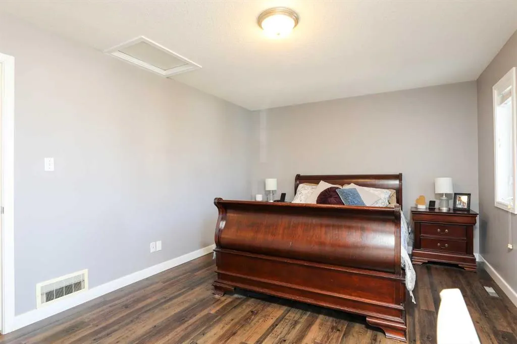 50 Heritage Circle W