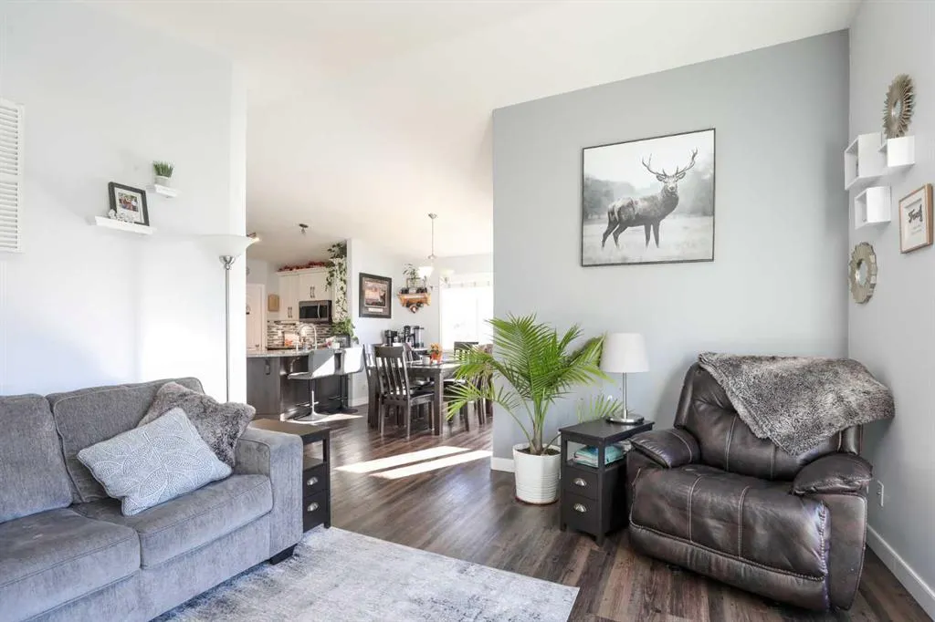 50 Heritage Circle W