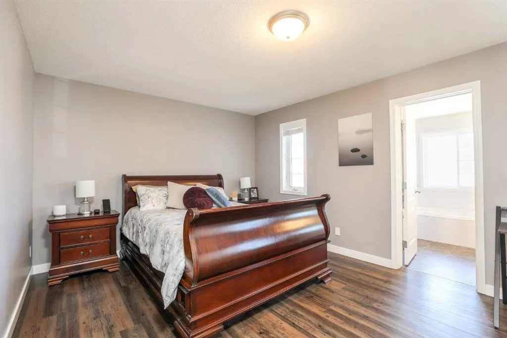 50 Heritage Circle W