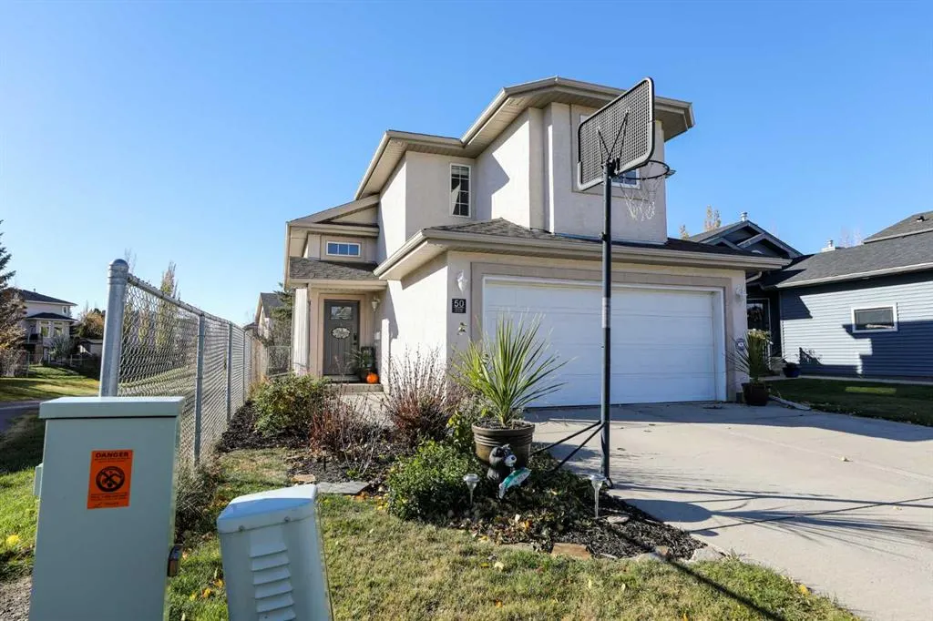 50 Heritage Circle W