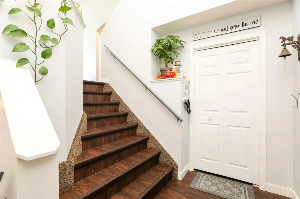 50 Heritage Circle W