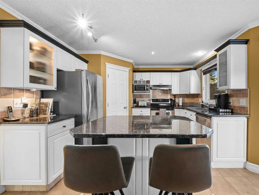 9995 Scurfield Drive NW