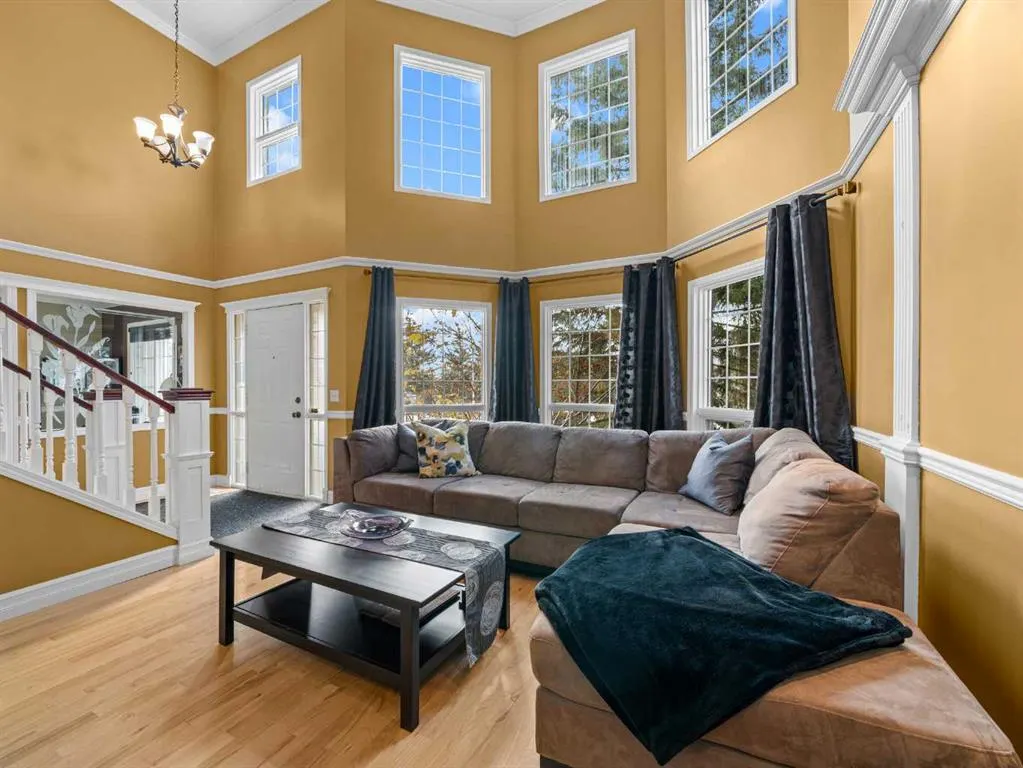 9995 Scurfield Drive NW