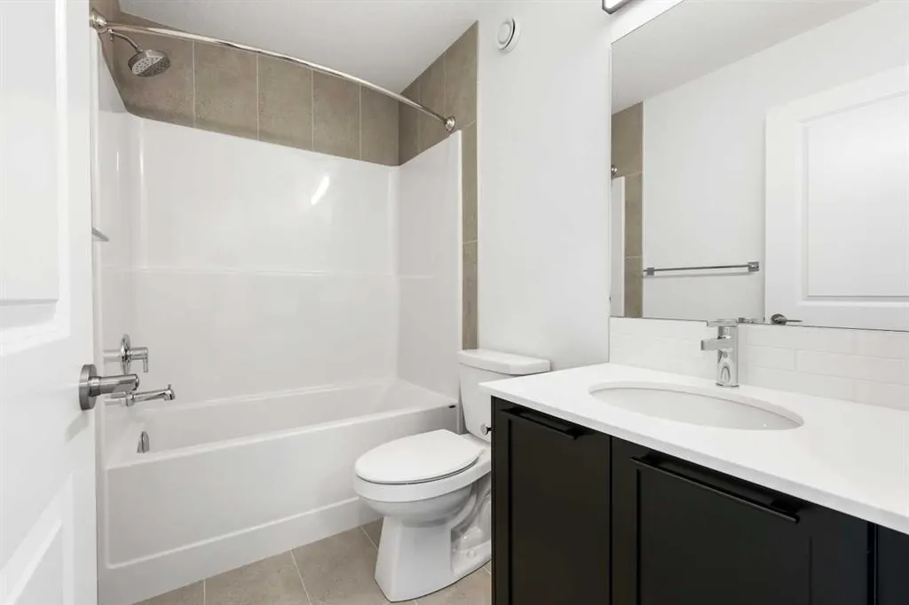 7039 Rangeview Avenue SE