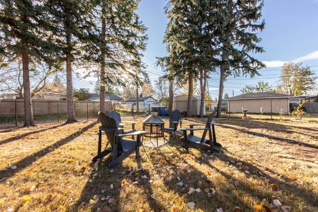 4413 Embury Crescent