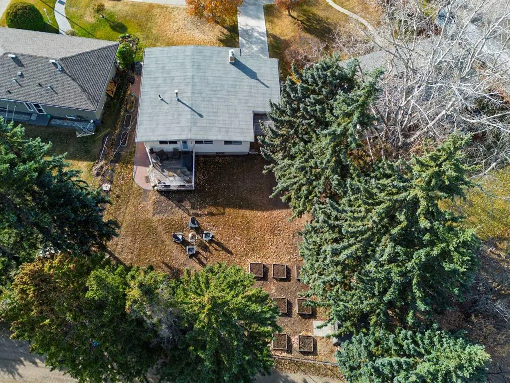 4413 Embury Crescent