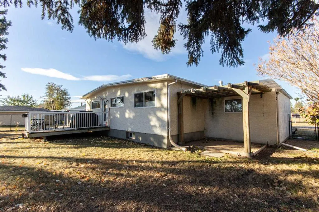 4413 Embury Crescent