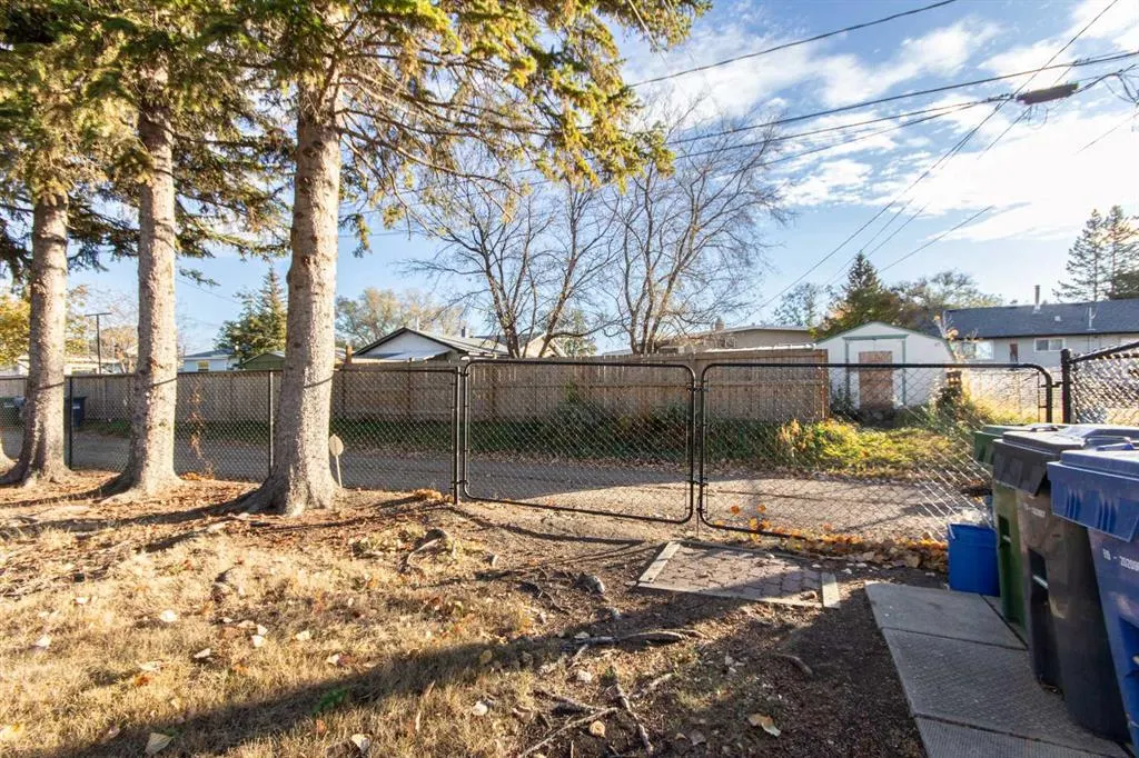 4413 Embury Crescent