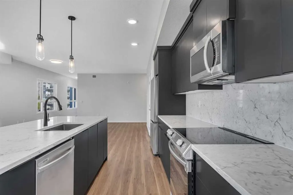 360 Harvest Hills Way NE, #201