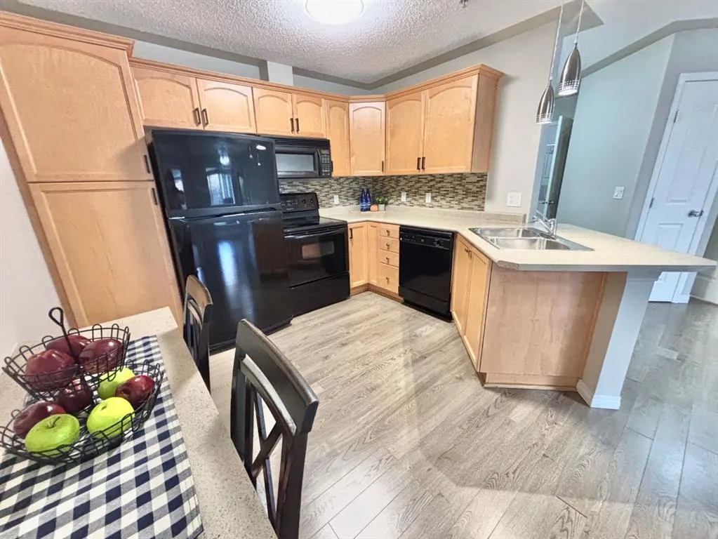 369 Rocky Vista Park NW, #116