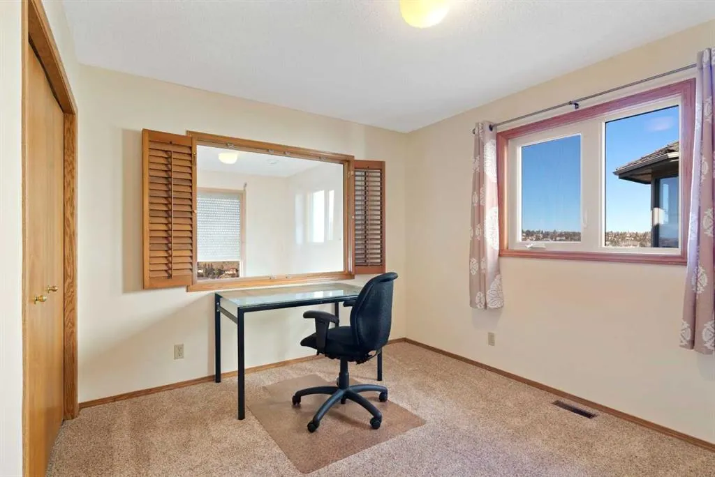 79 Edenstone View NW