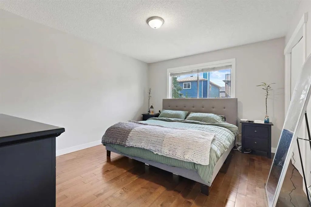 32 Rivercroft Close SE