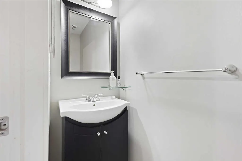 32 Rivercroft Close SE