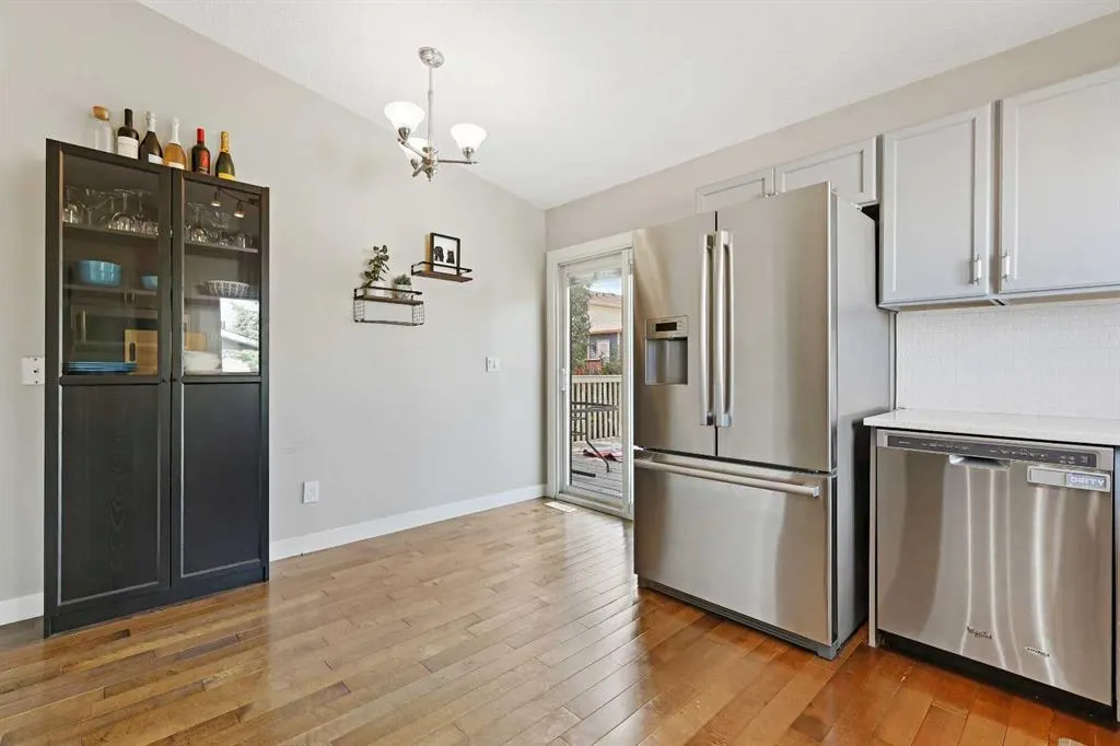 32 Rivercroft Close SE