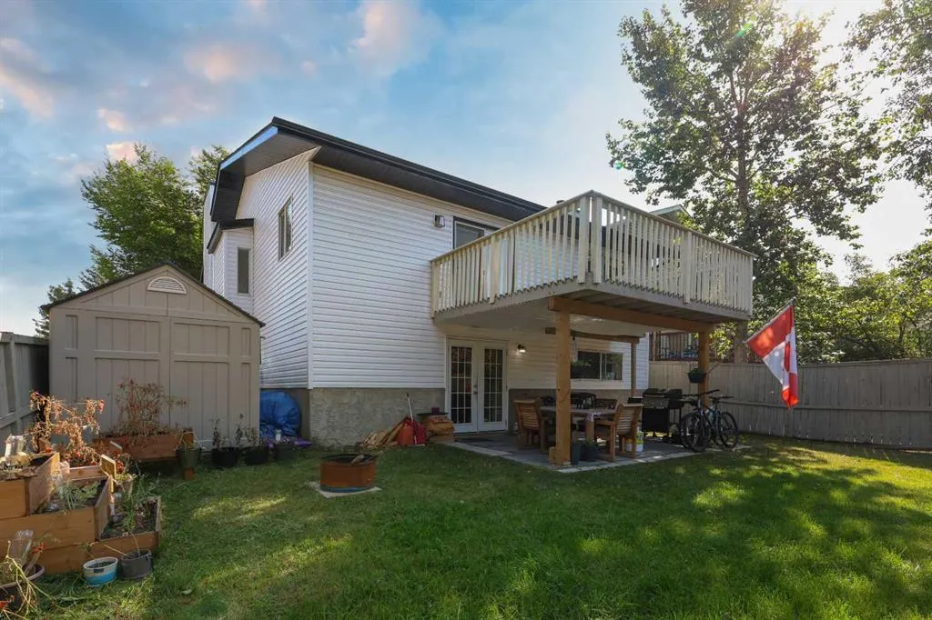 32 Rivercroft Close SE